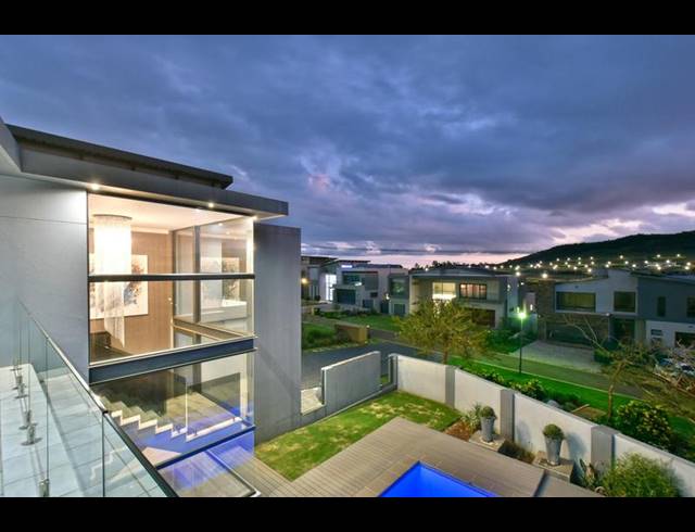 4 BEDROOM HOUSE FOR SALE IN EYE OF AFRICA